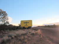 Emergency Air strip warning sign, Tjukayirla